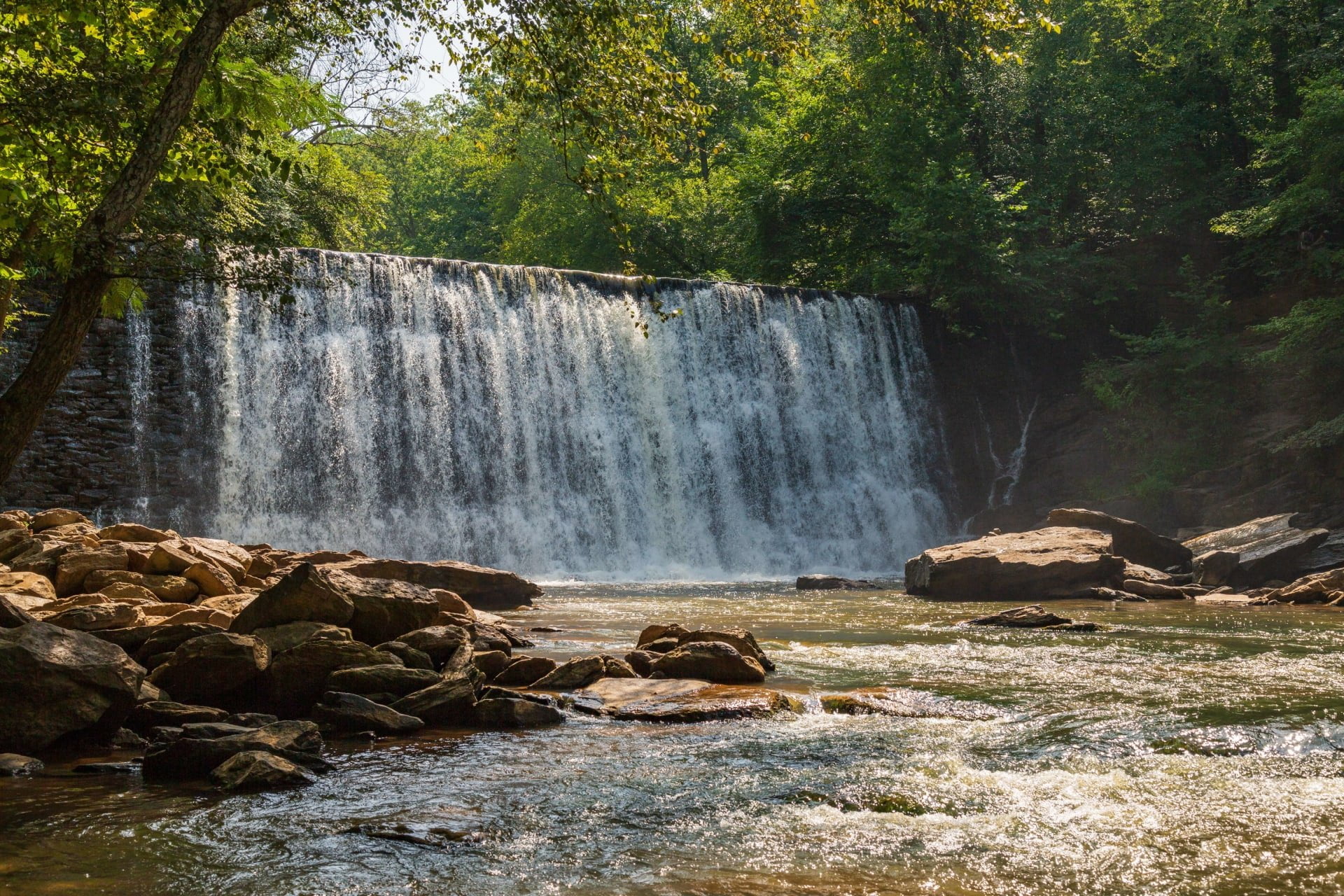 Lake Lanier Real Estate: Your Ultimate Guide to Lakeside Living with the Happy Homes Team